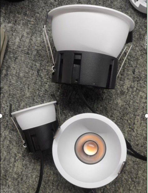 Влагозащищенный светильник ITALLINE IT06-6032 white 3000K Влагозащищенный светильник ITALLINE IT06-6032 white 3000K — изображение 2